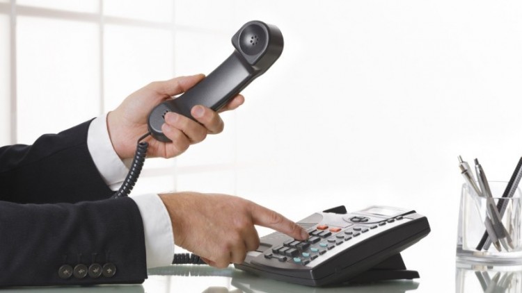 Delivering customer service