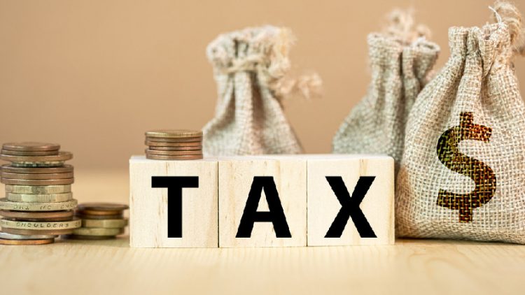 What is the small business income tax offset?